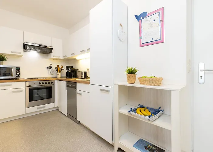 Stranddistel 4 Fernblick * Burgtiefe auf Fehmarn